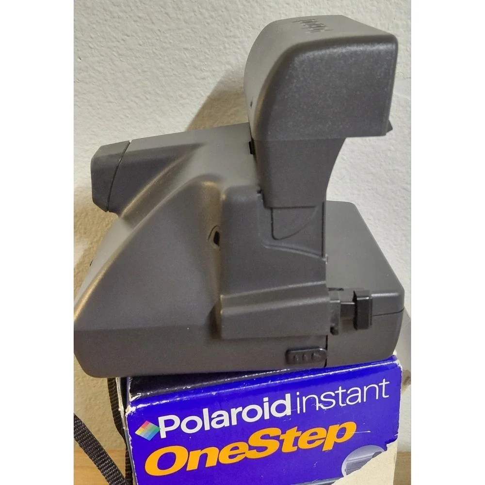 Vintage Polaroid OneStep 600 Instant Camera w/ Original Box Uses 600 Film Tested